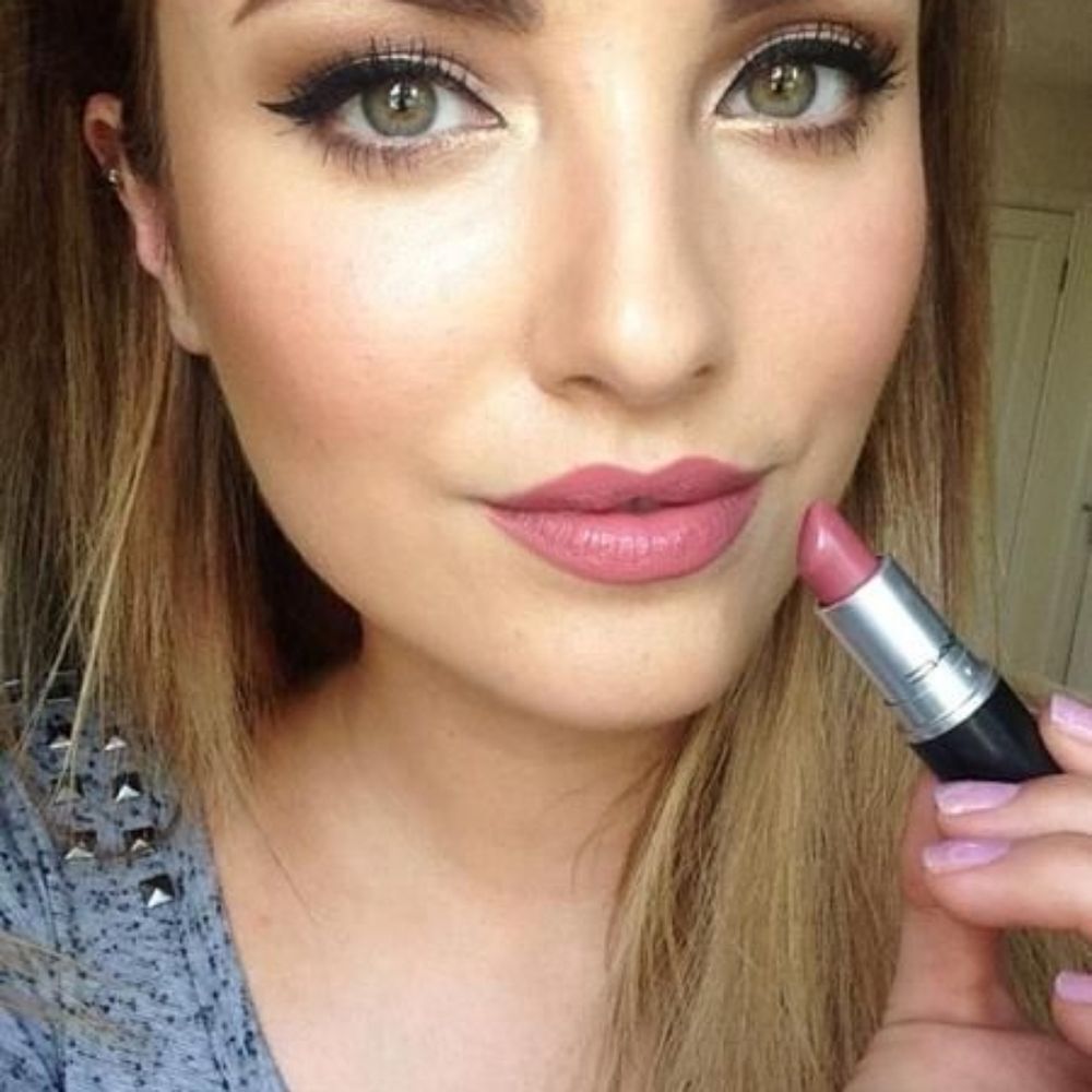 MAC Matte Lipstick in Mehr (Dirty Blue Pink) - Picture 8 of 15